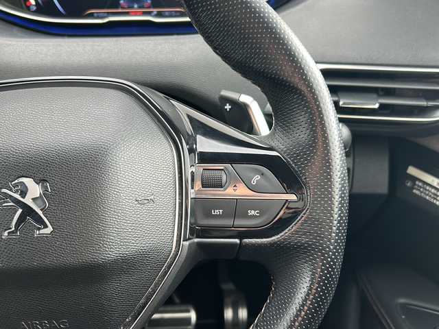 プジョー ３００８ GT ブルー HDi 佐賀県 2017(平29)年 8.1万km パール 全方位カメラ/ドライブレコーダー前後/ＥＴＣ/オートライト/オートマチックハイビーム/パーキングアシスト/電動リアゲート/プッシュスタートボタン/ブラインドスポットモニター/革巻きステアリング/パドルシフト/アンビエントライト/クリアランスソナー/ＳＰＯＲＴＭＯＤＥ/レーンキープアシスト/横滑り防止装置/Bluetooth/iPod/クルーズコントロール/パワーウィンドウ/パワーステアリング