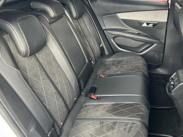 プジョー ３００８ GT ブルー HDi 佐賀県 2017(平29)年 8.1万km パール 全方位カメラ/ドライブレコーダー前後/ＥＴＣ/オートライト/オートマチックハイビーム/パーキングアシスト/電動リアゲート/プッシュスタートボタン/ブラインドスポットモニター/革巻きステアリング/パドルシフト/アンビエントライト/クリアランスソナー/ＳＰＯＲＴＭＯＤＥ/レーンキープアシスト/横滑り防止装置/Bluetooth/iPod/クルーズコントロール/パワーウィンドウ/パワーステアリング