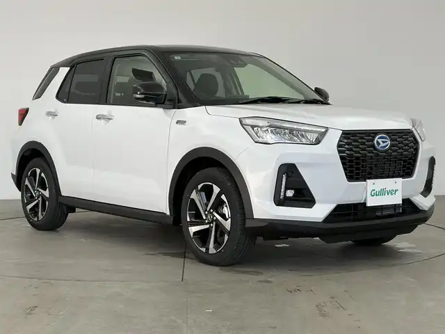 ダイハツ ロッキー プレミアム G HEV 愛知県 2025(令7)年 0.1千km ブラックマイカメタリック/シャイニングホワイトパール 純正ディスプレイオーディオ/（Bluetooth/フルセグTV/AM/FM/HDMI/USB）/スマートアシスト/全方位カメラ/ハーフレザー/シートヒーター/電動格納ミラー/電子パーキング/オートホールド/LEDライト/オートライト/純正フロアマット/スマートキー/レーンキープ/ステアリングリモコン