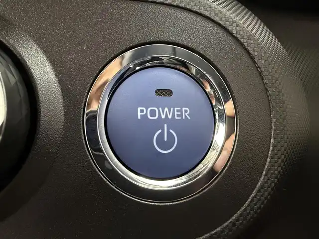 ダイハツ ロッキー プレミアム G HEV 愛知県 2025(令7)年 0.1千km ブラックマイカメタリック/シャイニングホワイトパール 純正ディスプレイオーディオ/（Bluetooth/フルセグTV/AM/FM/HDMI/USB）/スマートアシスト/全方位カメラ/ハーフレザー/シートヒーター/電動格納ミラー/電子パーキング/オートホールド/LEDライト/オートライト/純正フロアマット/スマートキー/レーンキープ/ステアリングリモコン