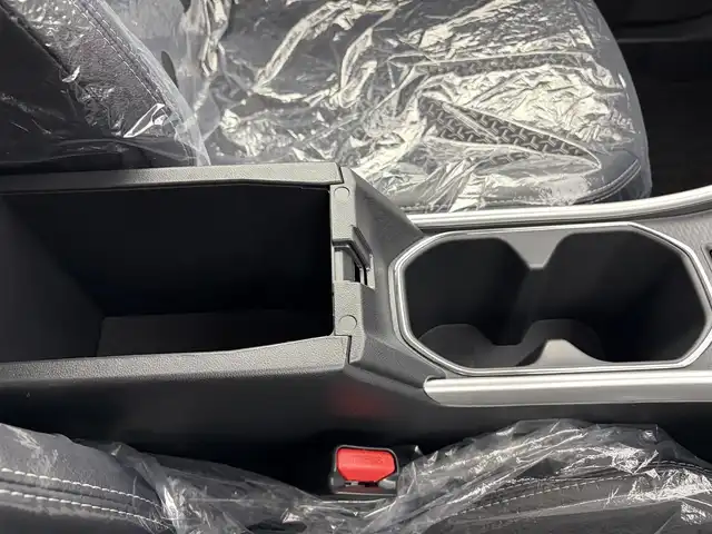 ダイハツ ロッキー プレミアム G HEV 愛知県 2025(令7)年 0.1千km ブラックマイカメタリック/シャイニングホワイトパール 純正ディスプレイオーディオ/（Bluetooth/フルセグTV/AM/FM/HDMI/USB）/スマートアシスト/全方位カメラ/ハーフレザー/シートヒーター/電動格納ミラー/電子パーキング/オートホールド/LEDライト/オートライト/純正フロアマット/スマートキー/レーンキープ/ステアリングリモコン