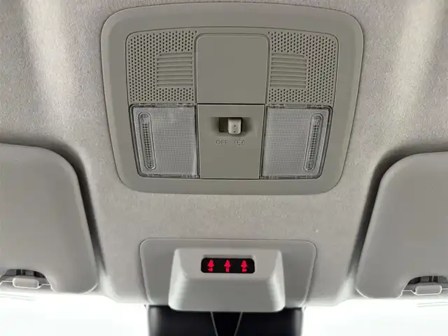 ダイハツ ロッキー プレミアム G HEV 愛知県 2025(令7)年 0.1千km ブラックマイカメタリック/シャイニングホワイトパール 純正ディスプレイオーディオ/（Bluetooth/フルセグTV/AM/FM/HDMI/USB）/スマートアシスト/全方位カメラ/ハーフレザー/シートヒーター/電動格納ミラー/電子パーキング/オートホールド/LEDライト/オートライト/純正フロアマット/スマートキー/レーンキープ/ステアリングリモコン