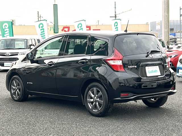日産 ノート e－パワー X Bアロー 千葉県 2017(平29)年 7.6万km 黒 ワンオーナー/衝突軽減装置/レーンキープ/社外メモリーナビゲーション/【Bluetooth・フルセグTV・CD・DVD・SD】/LEDヘッドライト/・オートライト/・フォグランプ/エンジンプッシュスタート/・スマートキー/ステアリングリモコン/・レーダークルーズコントロール/ETC/純正フロアマット/横滑り防止装置/保証書/取扱説明書