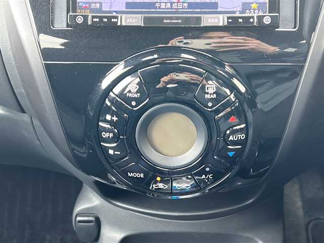 日産 ノート e－パワー X Bアロー 千葉県 2017(平29)年 7.6万km 黒 ワンオーナー/衝突軽減装置/レーンキープ/社外メモリーナビゲーション/【Bluetooth・フルセグTV・CD・DVD・SD】/LEDヘッドライト/・オートライト/・フォグランプ/エンジンプッシュスタート/・スマートキー/ステアリングリモコン/・レーダークルーズコントロール/ETC/純正フロアマット/横滑り防止装置/保証書/取扱説明書