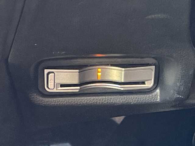 ホンダ フィット ハイブリット Sパッケージ 兵庫県 2017(平29)年 19.4万km クリスタルブラックパール ワンオーナー/純正8インチメモリーナビ/（CD/DVD/BT/フルセグTV）/バックカメラ/純正ドライブレコーダー/LEDヘッドライト/AUTOライト/横滑り防止機能/スマートキー/保証書/取扱説明書