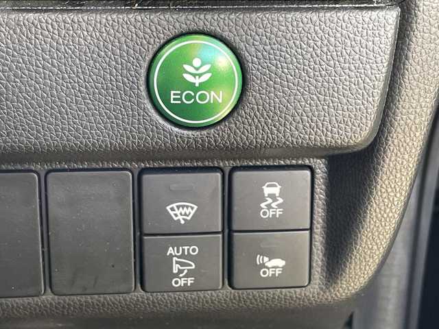 ホンダ フィット ハイブリット Sパッケージ 兵庫県 2017(平29)年 19.4万km クリスタルブラックパール ワンオーナー/純正8インチメモリーナビ/（CD/DVD/BT/フルセグTV）/バックカメラ/純正ドライブレコーダー/LEDヘッドライト/AUTOライト/横滑り防止機能/スマートキー/保証書/取扱説明書