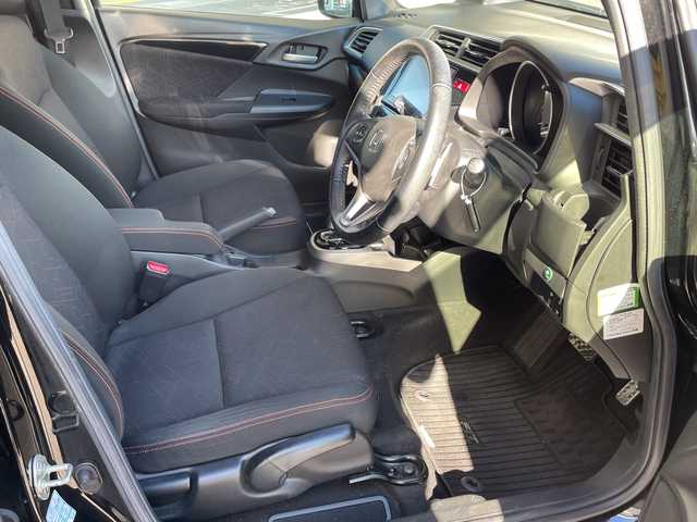 ホンダ フィット ハイブリット Sパッケージ 兵庫県 2017(平29)年 19.4万km クリスタルブラックパール ワンオーナー/純正8インチメモリーナビ/（CD/DVD/BT/フルセグTV）/バックカメラ/純正ドライブレコーダー/LEDヘッドライト/AUTOライト/横滑り防止機能/スマートキー/保証書/取扱説明書