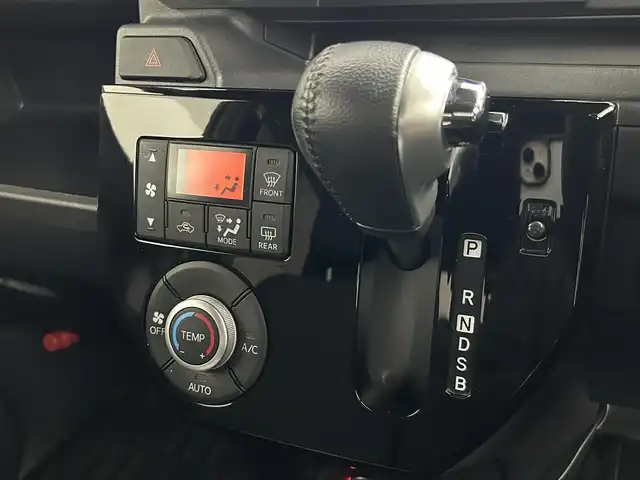 ダイハツ ウェイク G ターボ　レジャーエディション SA Ⅲ 道央・札幌 2019(令1)年 2.7万km オフビートカーキM ・4WD/・ワンオーナー/・スマートアシスト/・衝突被害軽減ブレーキ/・レーンキープアシスト/・オートハイビーム/・純正メモリナビ/・フルセグTV/・バックカメラ/・Bluetooth/・CD/DVD/・両側パワースライドドア/・社外前後ドライブレコーダー/・LEDヘッドライト/・フォグランプ/・オートライト/・オートマチックハイビーム/・アルミ付スタッドレスタイヤ積込