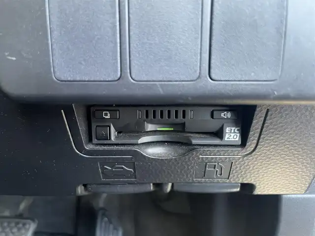 トヨタ タンク カスタムG－T 群馬県 2017(平29)年 8.5万km パールホワイトⅢ (株)IDOMが運営する【じしゃロン伊勢崎店】の自社ローン専用車両になりますこちらは現金またはオートローンご利用時の価格です。自社ローンご希望の方は別途その旨お申付け下さい/純正ナビ（NSZT-W66T）/　AM/FM/CD/DVD/Bluetooth/フルセグ）/バックカメラ/プリクラッシュセーフティ/クルーズコントロール/ビルトインETC2.0/前ドライブレコーダー（DRT-H66A)/両側パワースライドドア/LEDヘッドライト/革巻きステアリング/ステアリングスイッチ/オートライト/スマートキー