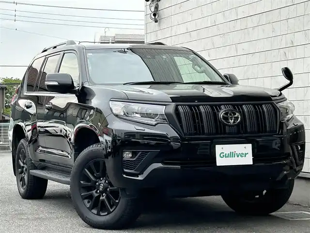 トヨタ ランドクルーザー プラド TX Lパッケージ マットブラED 埼玉県 2023(令5)年 1.7万km ブラック ワンオーナー/OPサンルーフ/ルーフレール/7人乗り/黒レザーシート/パワーシート/シートヒーター/エアシート/純正SDナビ(NMZW-Y73D)/フルセグTV/Bluetooth/AM/FM/CD/DVD/HDMI/ヘッドライトウォッシャー/オートマチックハイビーム/レーンキープアシスト/衝突軽減/2ndSTART/追従クルーズコントロール/バックカメラ/保証書/記録簿/取扱説明書/ETC