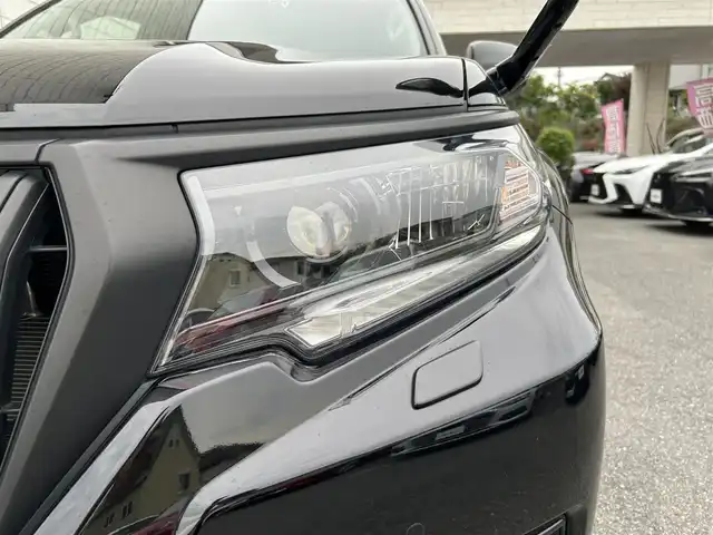 トヨタ ランドクルーザー プラド TX Lパッケージ マットブラED 埼玉県 2023(令5)年 1.7万km ブラック ワンオーナー/OPサンルーフ/ルーフレール/7人乗り/黒レザーシート/パワーシート/シートヒーター/エアシート/純正SDナビ(NMZW-Y73D)/フルセグTV/Bluetooth/AM/FM/CD/DVD/HDMI/ヘッドライトウォッシャー/オートマチックハイビーム/レーンキープアシスト/衝突軽減/2ndSTART/追従クルーズコントロール/バックカメラ/保証書/記録簿/取扱説明書/ETC