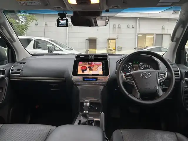 トヨタ ランドクルーザー プラド TX Lパッケージ マットブラED 埼玉県 2023(令5)年 1.7万km ブラック ワンオーナー/OPサンルーフ/ルーフレール/7人乗り/黒レザーシート/パワーシート/シートヒーター/エアシート/純正SDナビ(NMZW-Y73D)/フルセグTV/Bluetooth/AM/FM/CD/DVD/HDMI/ヘッドライトウォッシャー/オートマチックハイビーム/レーンキープアシスト/衝突軽減/2ndSTART/追従クルーズコントロール/バックカメラ/保証書/記録簿/取扱説明書/ETC