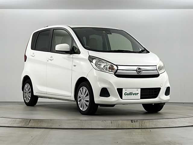 日産 デイズ J 愛知県 2018(平30)年 3.8万km ホワイト 衝突軽減ブレーキ/純正7インチナビ/（Bluetooth/フルセグTV/AM/FM/CD)/横滑り防止装置/電動格納ミラー/純正フロアマット/ベンチシート/パワーウィンド/ステアリングスイッチ/リモコンキー