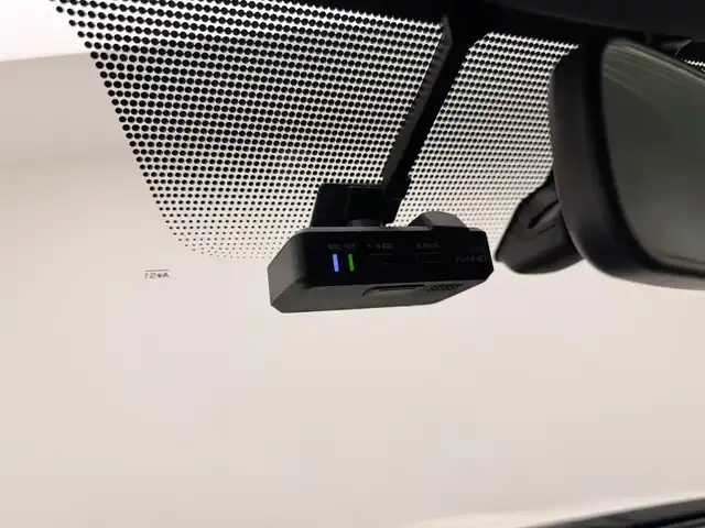 日産 フェアレディ Ｚ ニスモ 兵庫県 2018(平30)年 2.9万km ブリリアントホワイトパール 純正HDDナビ/フルセグ CD DVD BT MSV AUX/純正RECAROシート/ハーフレザーシート/BOSEサウンド/バックカメラ/ドライブレコーダー/ビルトインETC/パドルシフト/HIDヘッドライト/オートライト/オーリンズ車高調/ニスモマフラー/ニスモコンピューター/純正19インチアルミホイール/スマートキー/スペアキー/取扱い説明書/新車時保証書