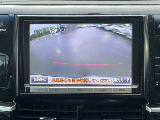 トヨタ エスティマ アエラス プレミアムエディション 青森県 2016(平28)年 3.7万km ホワイトパールクリスタルシャイン ・4WD/・純正ナビ（NSZA-X64T）/・フルセグ/・CD/DVD/SD/Bluetooth/・バックカメラ/・プッシュスタート/・スマートキー/・スペアキー1本/・横滑り防止/・オートライト/・MTモード付AT/・クルーズコントロール/・ビルドインETC/・パワーシート（D席）/・オットマン/・両側パワースライドドア/・純正フロアマット/・純正AW16インチ/・ドアバイザー/・スタットレスタイヤAWセット積み込み