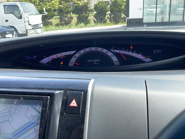 トヨタ エスティマ アエラス プレミアムエディション 青森県 2016(平28)年 3.7万km ホワイトパールクリスタルシャイン ・4WD/・純正ナビ（NSZA-X64T）/・フルセグ/・CD/DVD/SD/Bluetooth/・バックカメラ/・プッシュスタート/・スマートキー/・スペアキー1本/・横滑り防止/・オートライト/・MTモード付AT/・クルーズコントロール/・ビルドインETC/・パワーシート（D席）/・オットマン/・両側パワースライドドア/・純正フロアマット/・純正AW16インチ/・ドアバイザー/・冬タイヤAWセット積込み