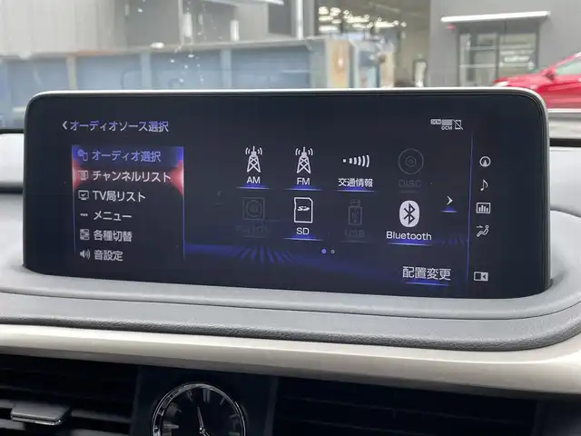 レクサス ＲＸ 300 Fスポーツ 滋賀県 2020(令2)年 7.2万km ブラック 禁煙車/ムーンルーフ/純正12.3型ナビ/（CD/DVD/Blu-ray/SD/BT/フルセグTV/AUX/USB/FM/AM）/Lexus Safety System+/・プリクラッシュセーフティ（PCS）/・交差点衝突回避支援/・緊急時操舵支援/・低速時加速抑制/・レーンキーピングアシスト（LKA）/・レーダークルーズコントロール（全車速追従機能付き）/・オートマチックハイビーム/・パーキングサポートブレーキ（PKSB）/・ブラインドスポットモニター（BSM）/・パノラミックビューモニター/ビルトインETC2.0/ドライブレコーダー/前席シートベンチレーション/全席シートヒーター/前席パワーシート（メモリー機能付）/ヘッドアップディスプレイ/パワーバックドア/パドルシフト/デュアルエアコン/充電用USBポート/オートブレーキホールド/電動パーキングブレーキ/純正ドアバイザー/純正フロアマット/純正20インチAW