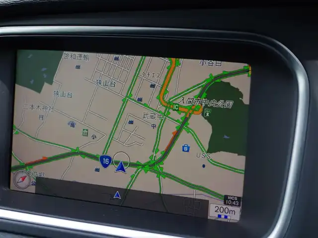 ボルボ Ｖ４０ D4 ダイナミックエディション 埼玉県 2017(平29)年 2.5万km シルバー 特別仕様車 /アダプティブクルーズコントロール /インテリセーフ パークセンサー /ブラインドスポットモニター /バックカメラ/純正ナビ /ドラレコ /ETC/前席シートヒーター /純正18インチAW /シートポジションメモリー機能/TV付ですが、接続が悪くチェックをはずしています。