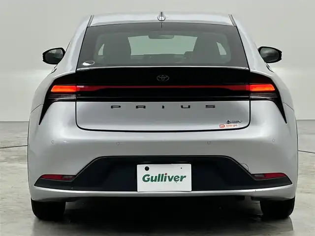 トヨタ プリウス X 福岡県 2023(令5)年 5万km シルバーメタリック 社外ナビ（ＢＴ）　/バックカメラ　/ＥＴＣ　/レーダークルーズコントロール　/コーナーセンサー　/トヨタセーフティセンス　/衝突被害軽減ブレーキ　/レーンキープ　/ＢＳＭ　/アクセル踏み間違い防止　/ＬＥＤヘッドライト