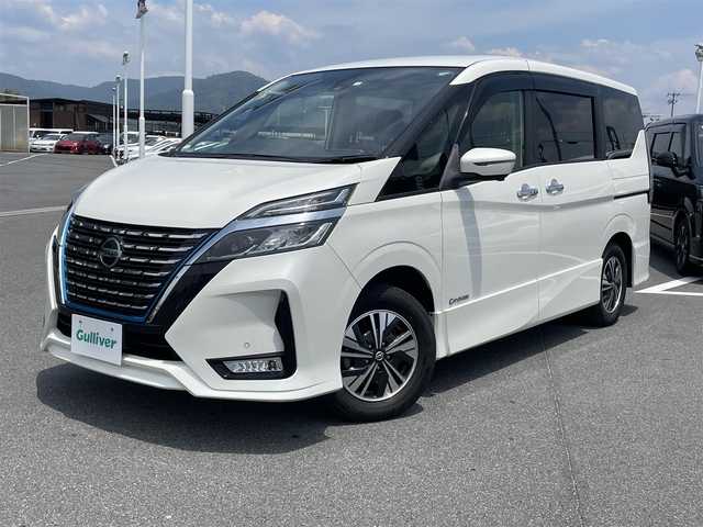 日産 セレナ e－パワー ハイウェイスター V 奈良県 2020(令2)年 6万km ブリリアントホワイトパール 両側パワースライドドア/純正ナビ(フルセグTV/CD/DVD/AM・FM/BT/HDMI)/純正フリップダウンモニター/アラウンドビューモニター/ETC/前方ドラレコ/インテリジェントエマージェンシーブレーキ/踏み間違い防止アシスト/車線逸脱警報/標識認識機能/LEDヘッドライト/純正15インチアルミホイール/純正フロアマット