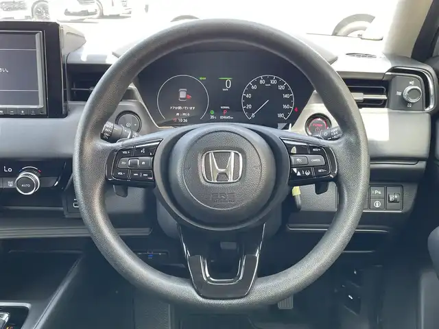 ホンダ ヴェゼル ハイブリッド e:HEV X 東京都 2022(令4)年 3.5万km プラチナホワイトパール 純正ナビ/バックモニター/衝突被害軽減/路外逸脱抑制/アダプティブクルーズコントロール/ソナー/ＥＴＣ/ステアリングスイッチ/横滑り防止措置/ヒルディセントコントロール/電子制御パーキングブレーキ
