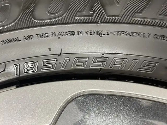 トヨタ シエンタ ハイブリッド Z 大阪府 2024(令6)年 0.5万km アーバンカーキ トヨタチームメイト　アドバンスドパーク　純正１０．５ｉｎｃＤオーディオＴＶ　３６０カメラ　後席モニター　シート＆ハンドルヒーター　衝突軽減　レーダーＣ　クリアランスソナー　ＢＳＭ　１００Ｖ電源