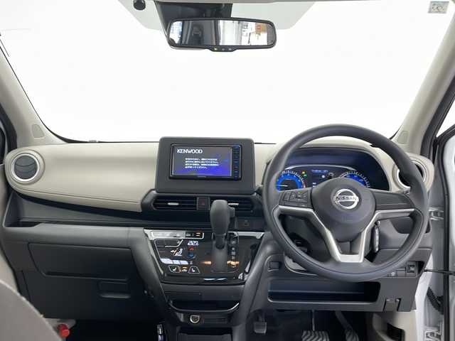 日産 デイズ X 長野県 2022(令4)年 2.6万km ホワイトパール 4WD/純正Dナビ/Bluetooth/CD/DVD/フTV/社外ETC/バックカメラ/衝突被害軽減システム/横滑り防止装置/走行支援/速度標識表示/道路標識表示/車線逸脱抑制/先行車発進お知らせ/ふらつき警報/ステアリングスイッチ/電動格納ミラー/ハロゲンライト/純正14インチAW装着/スマートキー