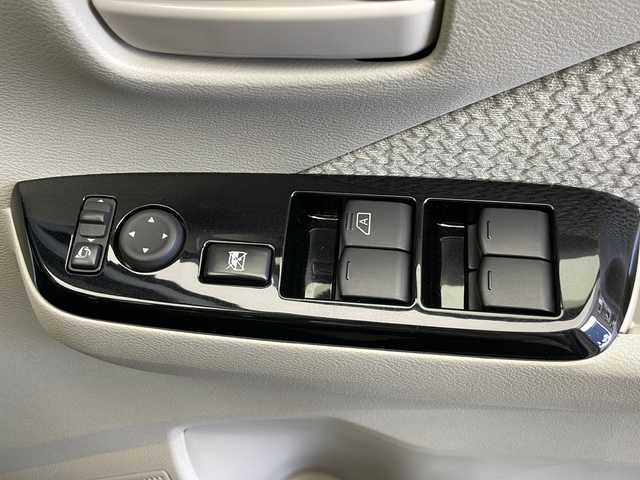 日産 デイズ X 長野県 2022(令4)年 2.6万km ホワイトパール 4WD/純正Dナビ/Bluetooth/CD/DVD/フTV/社外ETC/バックカメラ/衝突被害軽減システム/横滑り防止装置/走行支援/速度標識表示/道路標識表示/車線逸脱抑制/先行車発進お知らせ/ふらつき警報/ステアリングスイッチ/電動格納ミラー/ハロゲンライト/純正14インチAW装着/スマートキー