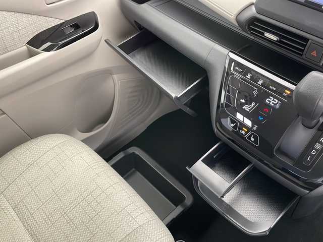 日産 デイズ X 長野県 2022(令4)年 2.6万km ホワイトパール 4WD/純正Dナビ/Bluetooth/CD/DVD/フTV/社外ETC/バックカメラ/衝突被害軽減システム/横滑り防止装置/走行支援/速度標識表示/道路標識表示/車線逸脱抑制/先行車発進お知らせ/ふらつき警報/ステアリングスイッチ/電動格納ミラー/ハロゲンライト/純正14インチAW装着/スマートキー