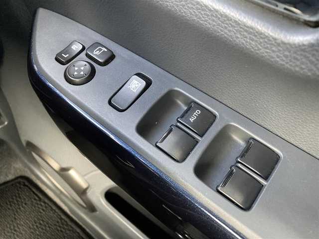 スズキ ハスラー Jスタイル Ⅲ ターボ 千葉県 2018(平30)年 3.9万km オフブルーメタリック/スチールシルバー2トーン 社外メモリナビ/(CD/DVD/BT/フルセグTV)/バックカメラ/衝突被害軽減システム/車線逸脱警報/クルーズコントロール/ハーフレザーシート/横滑り防止装置/ETC/ドライブレコーダー/アイドリングストップ/HIDヘッドライト/フォグランプ/オートライト/ウィンカーミラー/電動格納ミラー/社外15インチAW/前席シートヒーター/シートリフター/ルーフキャリア/グリップマックス15インチタイヤ/プッシュスタート/スマートキー/フロアマット/ドアバイザー/スペアキー/取扱説明書/保証書