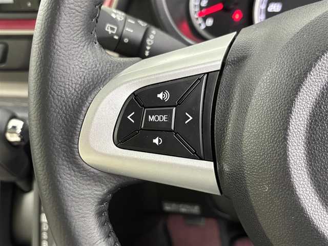 ダイハツ ブーン シルク Gパッケージ SAⅡ 千葉県 2017(平29)年 3.1万km ファイアークォーツレッドM 純正SDナビ【NSZN-W67D】/フルセグTV/DVD/CD/Bluetooth/バックカメラ　/ETC/衝突軽減ブレーキ/社外フロアマット　/純正アルミホイール１４インチ　/ＬＥＤヘッドライト　/エンジンプッシュスタート　/スマートキー　/アイドリングストップ/前方ドライブレコーダー/スペアキー/保証書/取扱説明書