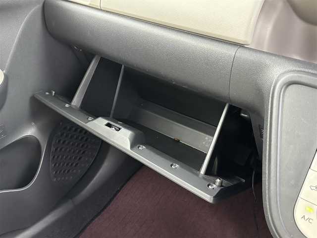 ダイハツ ブーン シルク Gパッケージ SAⅡ 千葉県 2017(平29)年 3.1万km ファイアークォーツレッドM 純正SDナビ【NSZN-W67D】/フルセグTV/DVD/CD/Bluetooth/バックカメラ　/ETC/衝突軽減ブレーキ/社外フロアマット　/純正アルミホイール１４インチ　/ＬＥＤヘッドライト　/エンジンプッシュスタート　/スマートキー　/アイドリングストップ/前方ドライブレコーダー/スペアキー/保証書/取扱説明書