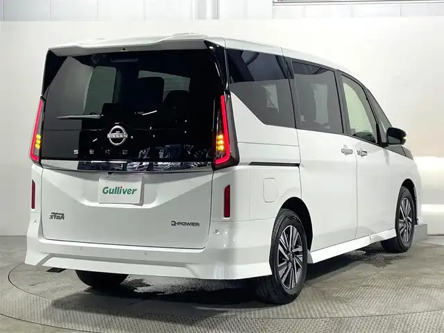 日産 セレナ e－パワー ハイウェイスター V 大阪府 2025(令7)年 0.1千km プリズムホワイト 登録済未使用車　ＰｒｏＰＩＬＯＴ　純正ナビＴＶ　３６０カメラ　デジタルインナーミラー　ハンドルヒーター　両側パワースライドドア　衝突軽減　レーダーＣ　クリアランスソナー　ＢＳＭ　置くだけ充電　ドラレコ