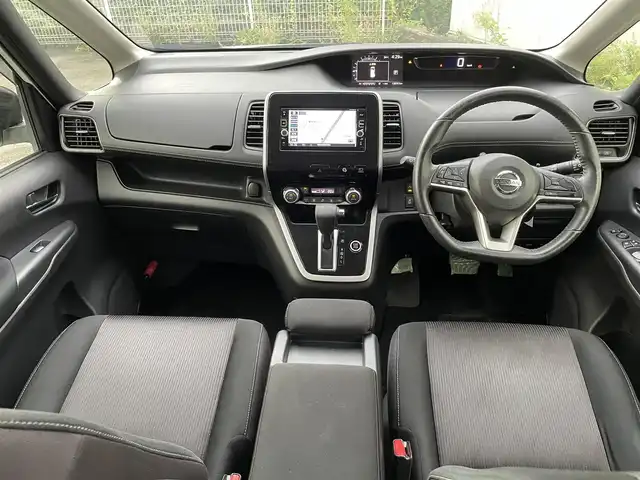 日産 セレナ ハイウェイスター Vセレクション 福島県 2017(平29)年 12.1万km ブリリアントホワイトパール (株)IDOMが運営する【じしゃロン福島店】の自社ローン専用車両になります。こちらは現金またはオートローンご利用時の価格です。自社ローンご希望の方は別途その旨お申付け下さい/純正SDナビ/フルセグテレビ/両側パワースライド/ドアバイザー/セーフティパック/アラウンドビューモニター/クルーズコントロール/クリアランスソナー/革巻きステアリング/ステアリングリモコン