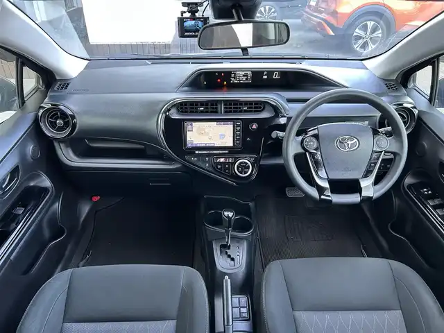 トヨタ アクア S 静岡県 2020(令2)年 1.2万km ダークブルーマイカ トヨタセーフティセンス/純正ＳＤナビ/ワンセグＴＶ/ＣＤ再生/全周囲カメラ/ビルトインＥＴＣ/前後ドラレコ/BTオーディオ/プッシュスタート/スマートキー/ＰＫＳＢ/クリアランスソナー/純正フロアマット/ＬＥＤヘッドライト