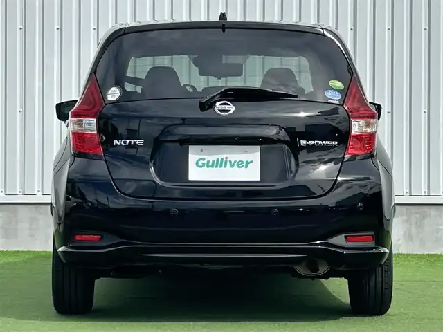 日産 ノート e－パワー X 香川県 2016(平28)年 2万km スーパーブラック 純正ナビ：MM316D-W/【CD/DVD/SD/Bluetooth】/地デジ対応TV/全方位　/エマージェンシーブレーキ　/インテリジェントデジタルインナーミラー　/前後クリアランスソナー　/車線逸脱警報　/ＥＴＣ　/オートライト機能　/プッシュスタート／スマートキー
