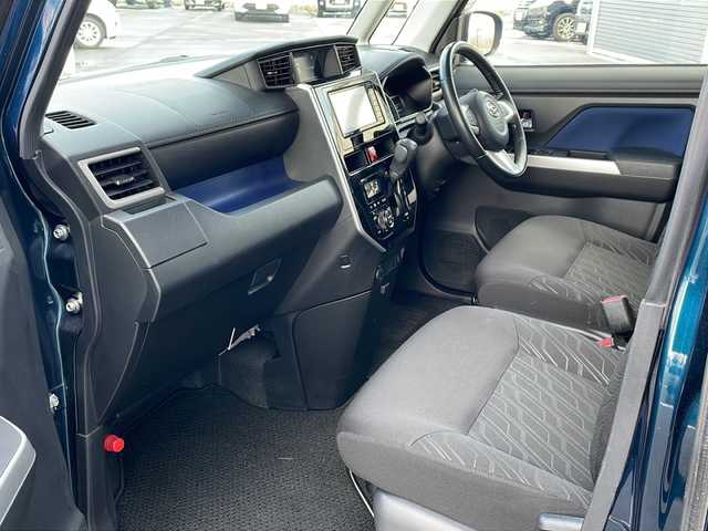 ダイハツ トール カスタムG SAⅡ 道東・釧路十勝 2017(平29)年 6.7万km レーザーブルークリスタルシャイン ・4WD/・社外SDナビ/ （ラジオ・BT・CD・DVD・フルセグ)/・バックカメラ/・クルーズコントロール/・両側パワースライドドア/・ドアバイザー/・横滑り防止装置/・コーナーセンサー/・バックカメラ/・LEDオートライト/・フォグランプ/・ステアリングスイッチ/・ETC/・電動格納ウィンカーミラー/・スマートキー/・プッシュスタート/・純正14インチアルミホイール/・社外AW付冬タイヤ積込/(165/65/R14・5mm)