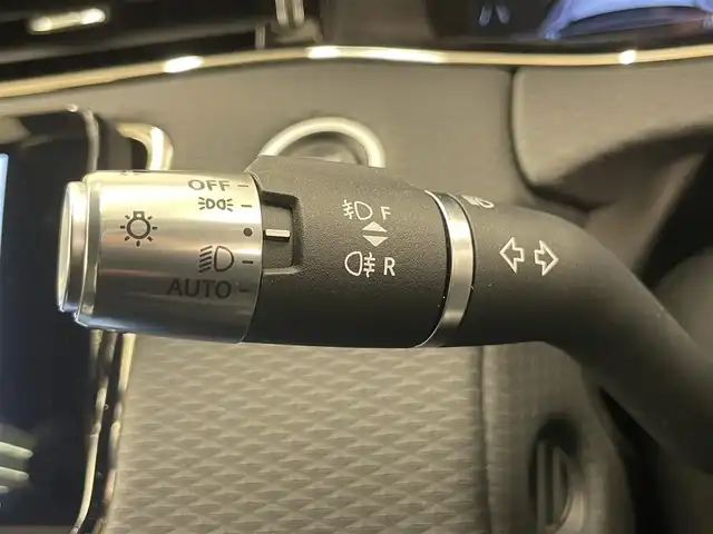 ランドローバー レンジローバーイヴォーク Rダイナミック S 岡山県 2021(令3)年 3.5万km Ｍナイトブルー 純正ナビ/全方位カメラ/ミュージックプレイヤー接続/パワーバックドア/ステアリングヒーター/シートヒーター/パドルシフト/パワーシート/ACC/黒革レザーシート/コーナーセンサー/レーンアシスト/ブラインドスポット/純正LEDヘッドライト/ABS/ESC/ETC2.0