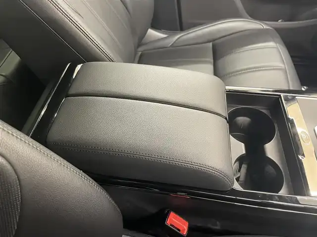 ランドローバー レンジローバーイヴォーク Rダイナミック S 岡山県 2021(令3)年 3.5万km Ｍナイトブルー 純正ナビ/全方位カメラ/ミュージックプレイヤー接続/パワーバックドア/ステアリングヒーター/シートヒーター/パドルシフト/パワーシート/ACC/黒革レザーシート/コーナーセンサー/レーンアシスト/ブラインドスポット/純正LEDヘッドライト/ABS/ESC/ETC2.0