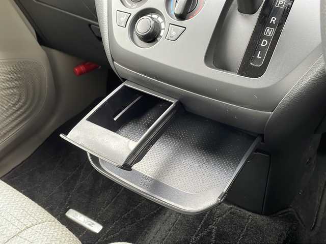 日産 デイズ S 山形県 2024(令6)年 2.4万km スターリングシルバーM ・ワンオーナー/・４WD/・純正ナビ/フルセグ/CD/Bluetooth/・エマージェンシーブレーキ/・レーンキープアシスト/・先行車発進告知/・標識認識機能/・ふらつき検知/・前後クリアランスソナー/・横滑り防止装置/・オートライト/・前席シートヒーター/・純正マット/・スペアキー1本/・保証書/・取扱説明書