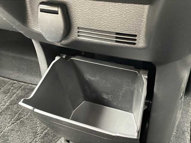 日産 デイズ S 山形県 2024(令6)年 2.4万km スターリングシルバーM ・ワンオーナー/・４WD/・純正ナビ/フルセグ/CD/Bluetooth/・エマージェンシーブレーキ/・レーンキープアシスト/・先行車発進告知/・標識認識機能/・ふらつき検知/・前後クリアランスソナー/・横滑り防止装置/・オートライト/・前席シートヒーター/・純正マット/・スペアキー1本/・保証書/・取扱説明書