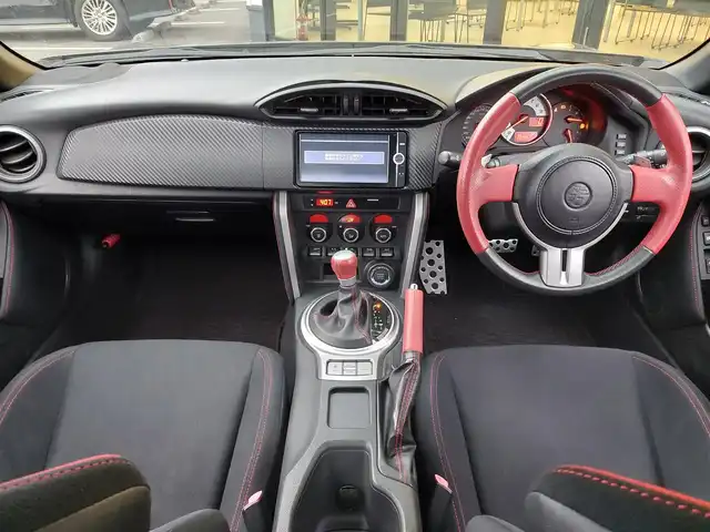 トヨタ ８６ GT 東京都 2014(平26)年 2.1万km クリスタルブラックシリカ TRDフルエアロ/純正SDナビ/バックカメラ/サイドカメラ/CD/DVD/BT/AM/FM/TV/HIDヘッドライト/オートライト/ETC/純正１７インチアルミ/革巻きステアリング/プッシュスタート/ミシュランパイロットスポ―ツ（タイヤ）