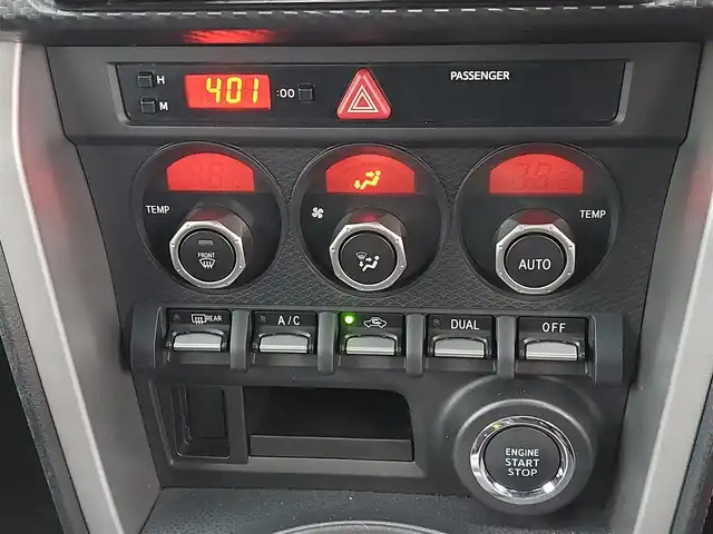 トヨタ ８６ GT 東京都 2014(平26)年 2.1万km クリスタルブラックシリカ TRDフルエアロ/純正SDナビ/バックカメラ/サイドカメラ/CD/DVD/BT/AM/FM/TV/HIDヘッドライト/オートライト/ETC/純正１７インチアルミ/革巻きステアリング/プッシュスタート/ミシュランパイロットスポ―ツ（タイヤ）