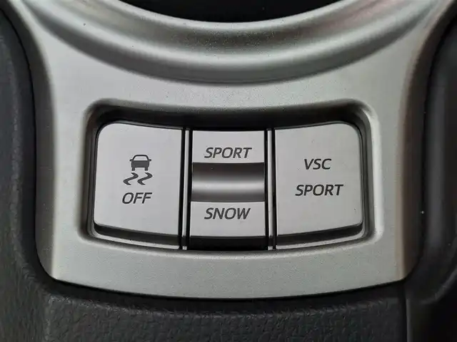 トヨタ ８６ GT 東京都 2014(平26)年 2.1万km クリスタルブラックシリカ TRDフルエアロ/純正SDナビ/バックカメラ/サイドカメラ/CD/DVD/BT/AM/FM/TV/HIDヘッドライト/オートライト/ETC/純正１７インチアルミ/革巻きステアリング/プッシュスタート/ミシュランパイロットスポ―ツ（タイヤ）