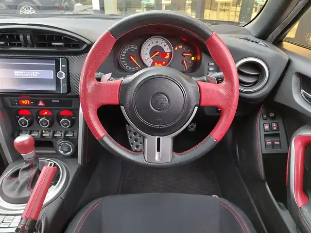 トヨタ ８６ GT 東京都 2014(平26)年 2.1万km クリスタルブラックシリカ TRDフルエアロ/純正SDナビ/バックカメラ/サイドカメラ/CD/DVD/BT/AM/FM/TV/HIDヘッドライト/オートライト/ETC/純正１７インチアルミ/革巻きステアリング/プッシュスタート/ミシュランパイロットスポ―ツ（タイヤ）