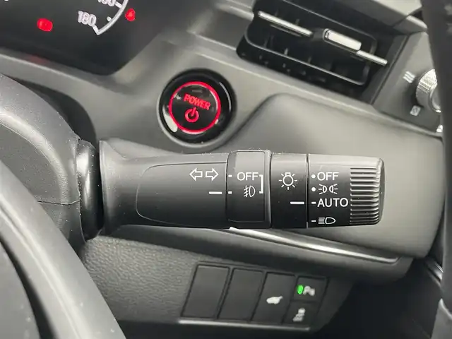 ホンダ ヴェゼル ハイブリッド e:HEV Z 滋賀県 2024(令6)年 1.6万km プラチナホワイトパール 純正9インチメモリナビ/【Bluetooth/USB/Apple Car Play/Android Auto/フルセグ 】/バックカメラ/ハーフレザー/シートヒーター/追従クルーズコントロール/前後ソナー/ホンダセンシング/パワーリアゲート/オートハイビーム/ステアリングヒーター/レーンキープアシスト/オートホールド/LEDヘッドライト/ビルトインETC2.0/純正18アルミ