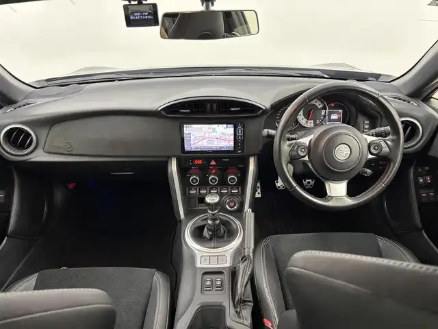 トヨタ ８６ GT LTD ハイパーパフォーマ 福岡県 2017(平29)年 1.8万km クリスタルブラックシリカ ワンオーナー　/アルパインナビ／フルセグＴＶ　/バックカメラ　/ＥＴＣ　/前方ドラレコ　/クルーズコントロール　/横滑り防止装置　/ハーフレザーシート　/前席シートヒーター　/フレキシブルタワーバー　/純正１７インチＡＷ