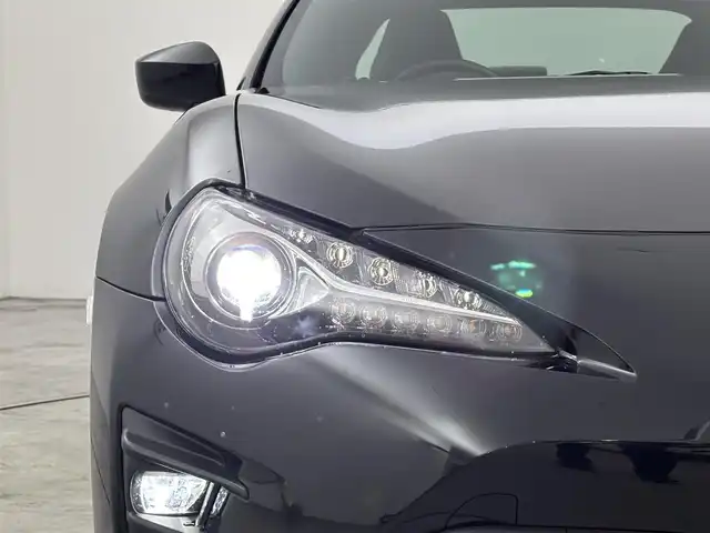 トヨタ ８６ GT LTD ハイパーパフォーマ 福岡県 2017(平29)年 1.8万km クリスタルブラックシリカ ワンオーナー　/アルパインナビ／フルセグＴＶ　/バックカメラ　/ＥＴＣ　/前方ドラレコ　/クルーズコントロール　/横滑り防止装置　/ハーフレザーシート　/前席シートヒーター　/フレキシブルタワーバー　/純正１７インチＡＷ