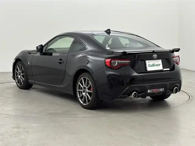 トヨタ ８６ GT LTD ハイパーパフォーマ 福岡県 2017(平29)年 1.8万km クリスタルブラックシリカ ワンオーナー　/アルパインナビ／フルセグＴＶ　/バックカメラ　/ＥＴＣ　/前方ドラレコ　/クルーズコントロール　/横滑り防止装置　/ハーフレザーシート　/前席シートヒーター　/フレキシブルタワーバー　/純正１７インチＡＷ