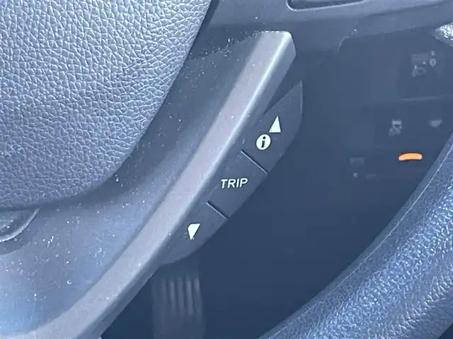 ホンダ フリード G ホンダセンシング 東京都 2020(令2)年 5.6万km プラチナホワイトパール ホンダセンシング/・衝突軽減ブレーキ/・路外逸脱抑制機能/・車線維持支援システム/・アダプティブクルーズコントロール/・誤発進抑制機能/純正メモリナビ（VXM-204VFi)/（ＣＤ/DVD/Bluetooth/USB/フルセグＴＶ）/バックカメラ/両側電動スライド/ＥＴＣ/プッシュスタート/シートヒーター/純正フロアマット/スマートキー